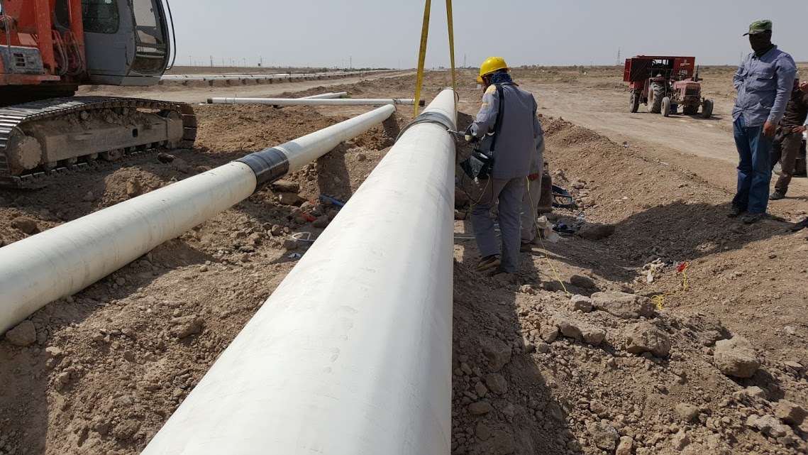 Oil pipeline construction works in the Majnoon, Bazargan and Halfaya oil fields.